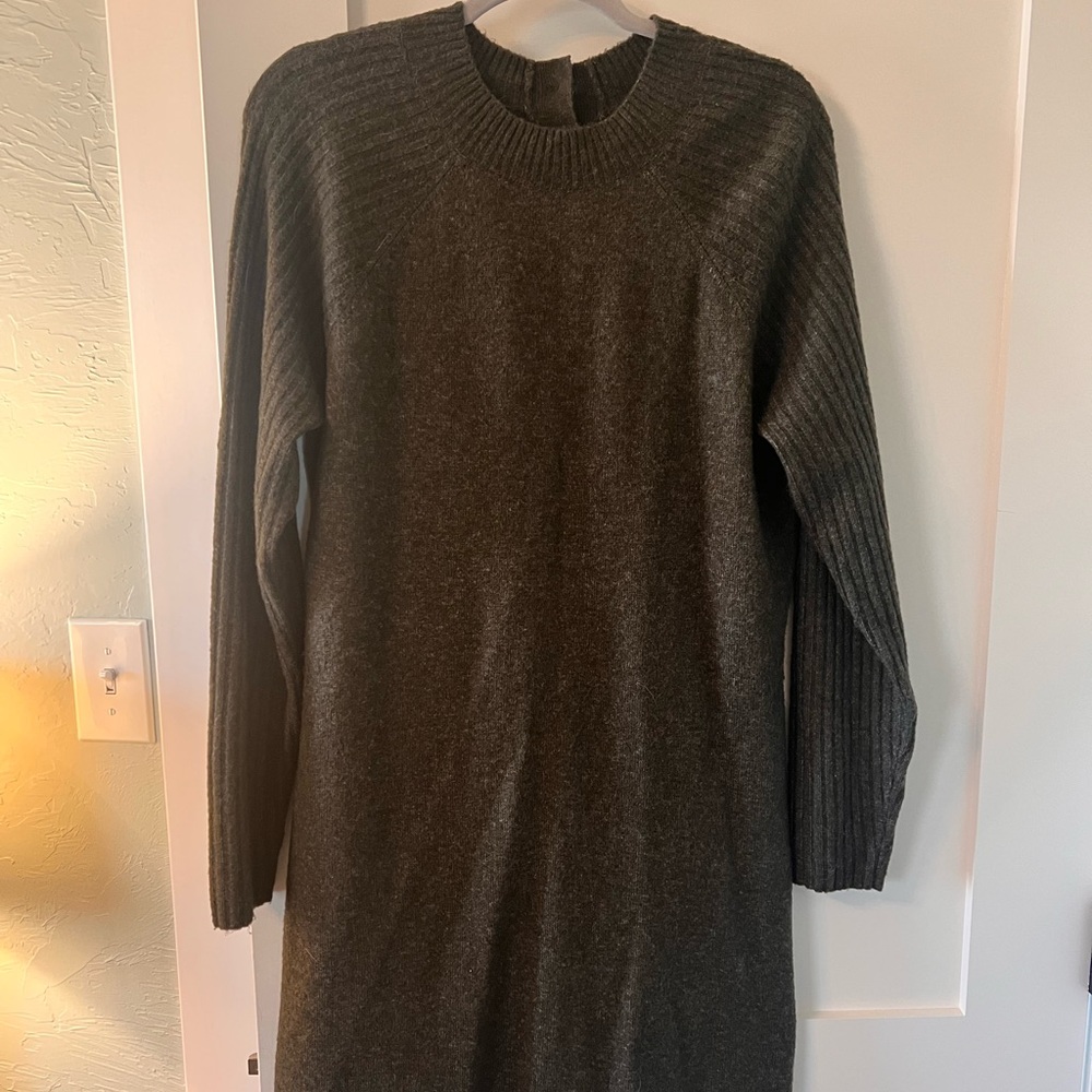 Abercrombie & Fitch Olive Knit Sweater Dress